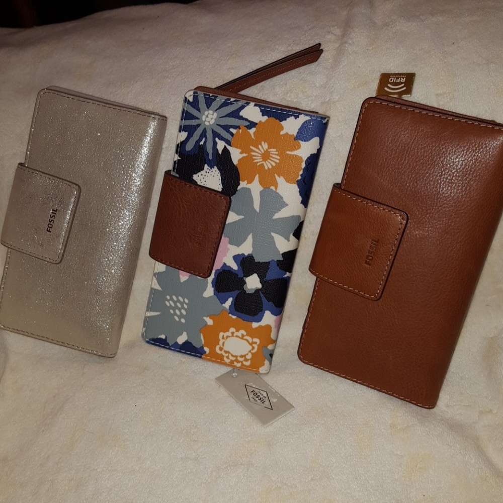 3 FOSSIL EMMA LEATHER TAB WALLETS (FLORAL IS SOLD)